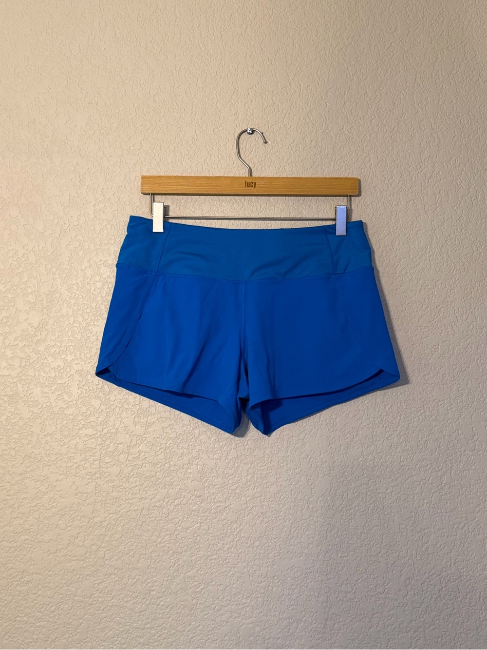 Lululemon Speed-Up Mid-Rise Shorts, Sz 6